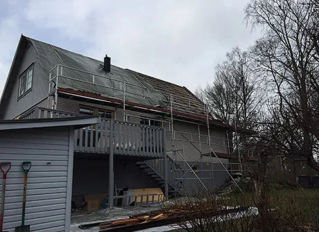 Rivning av asbestcementplattor på tak
