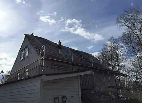 Rivning av asbest på tak